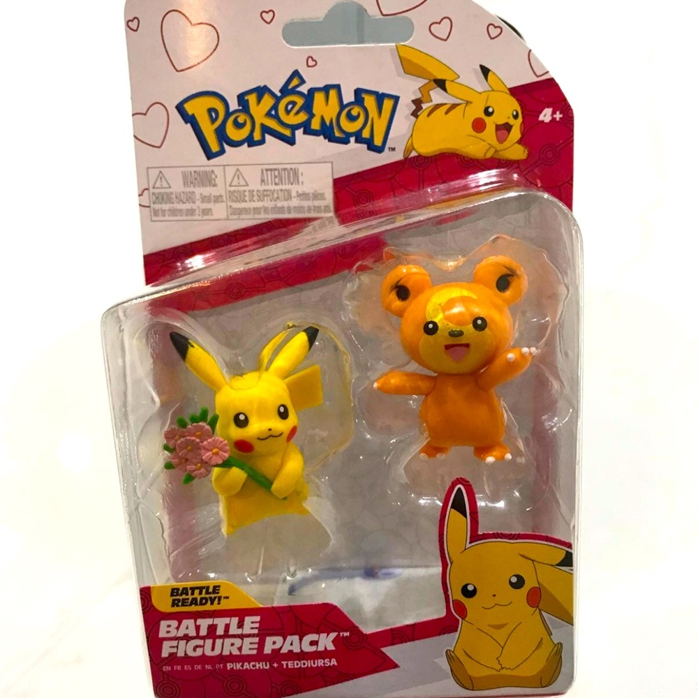 Pokemon Battle Figure Valentines Pikachu and Teddiursa
